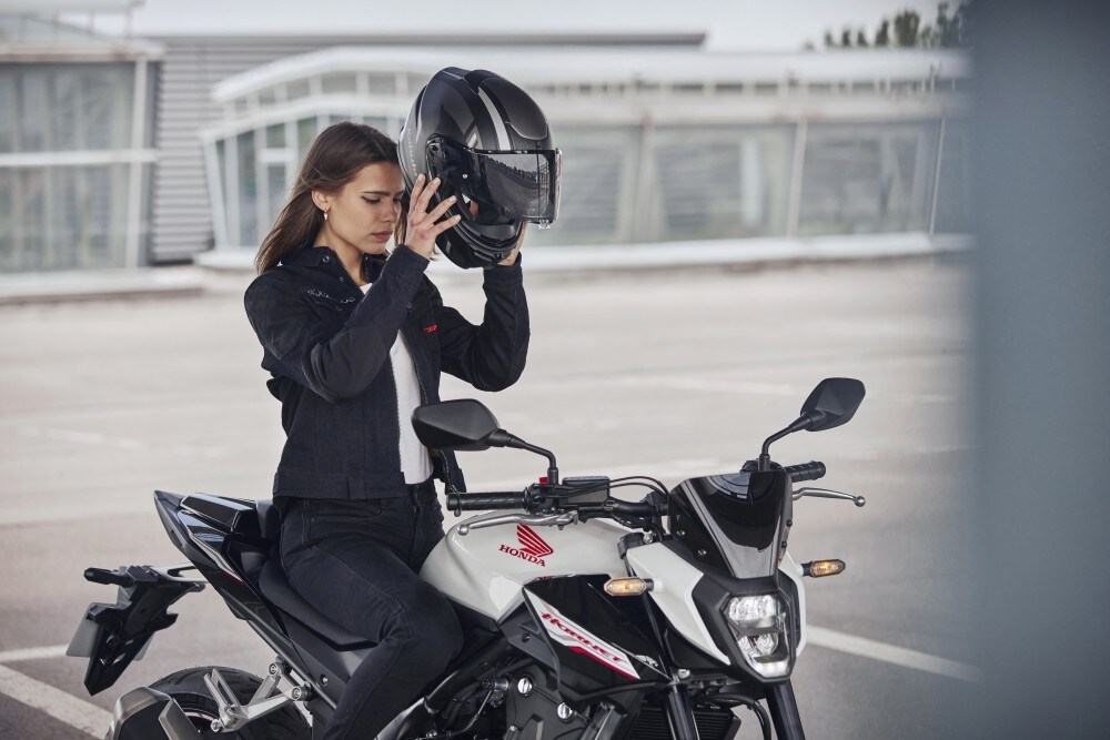 Honda Hornet 500: tutte le immagini