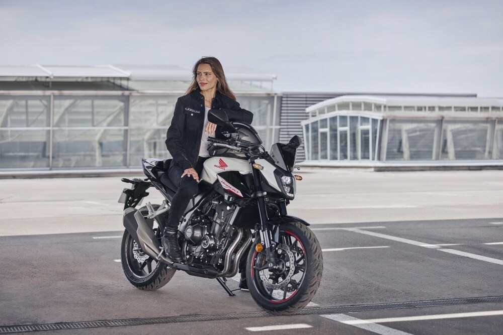 Honda Hornet 500: tutte le immagini