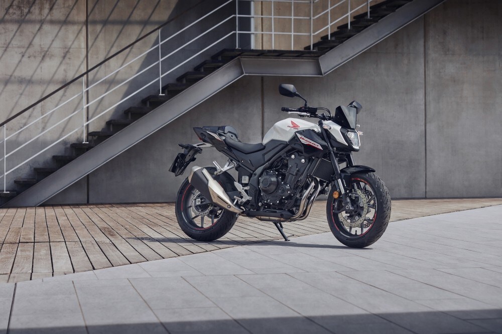 Honda Hornet 500: tutte le immagini