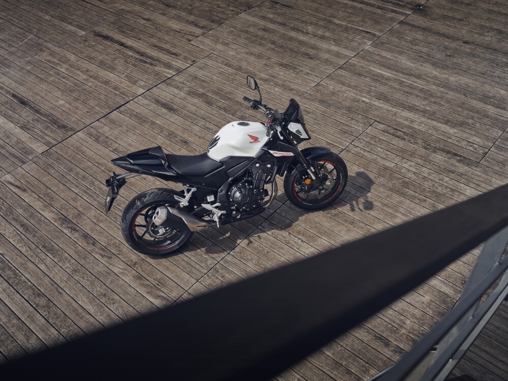 Honda Hornet 500: tutte le immagini