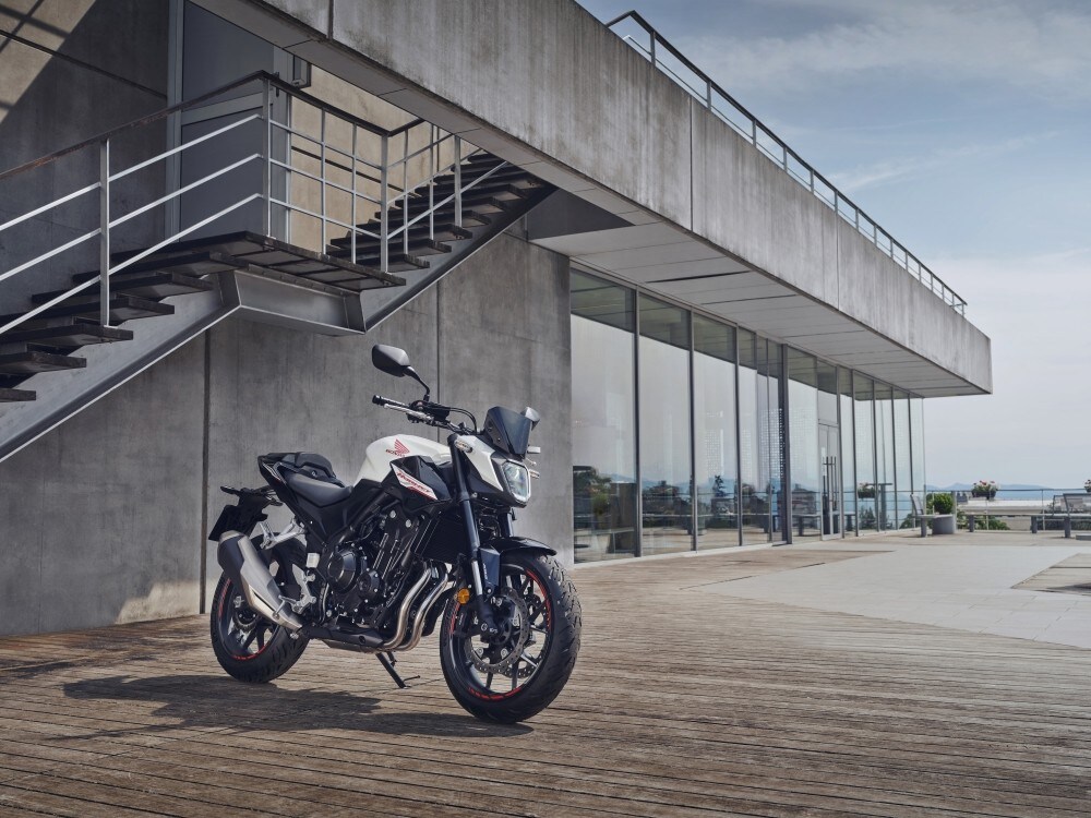 Honda Hornet 500: tutte le immagini