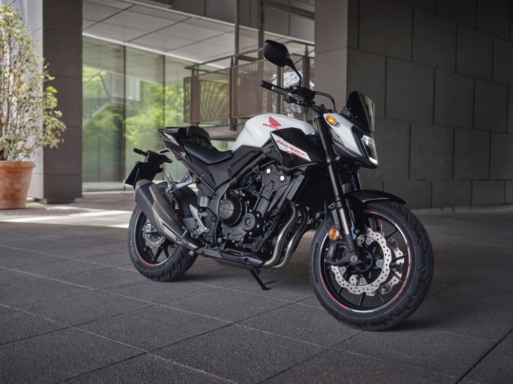 Honda Hornet 500: tutte le immagini