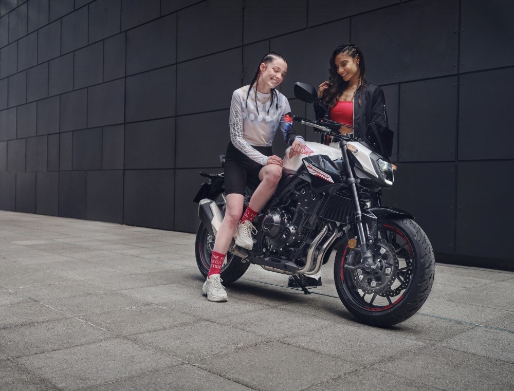 Honda Hornet 500: tutte le immagini