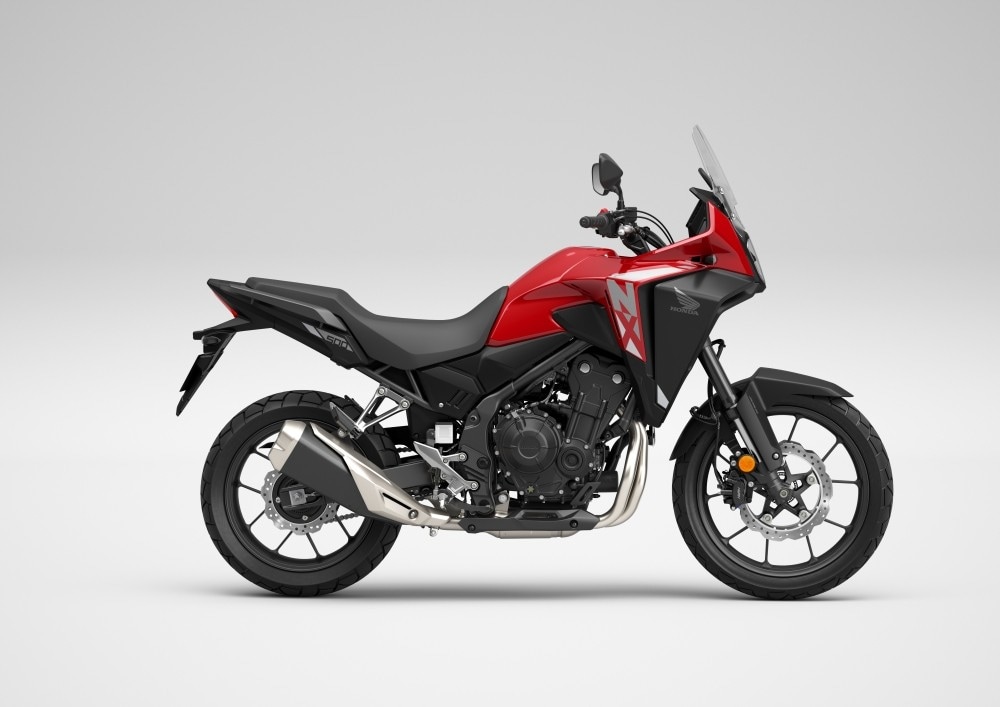 Honda NX500: tutte le immagini