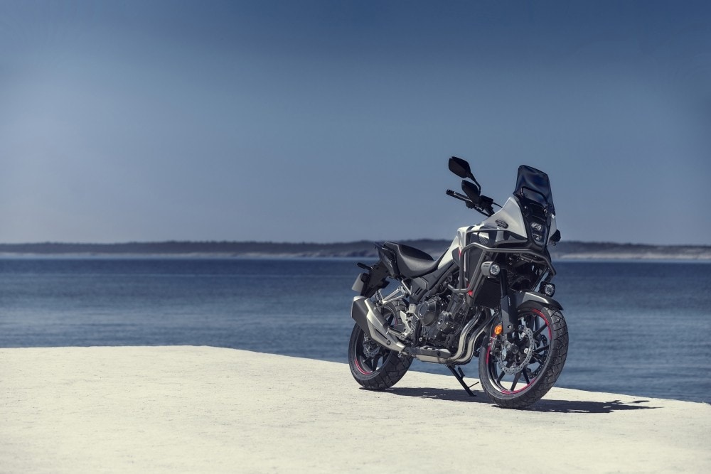 Honda NX500: tutte le immagini