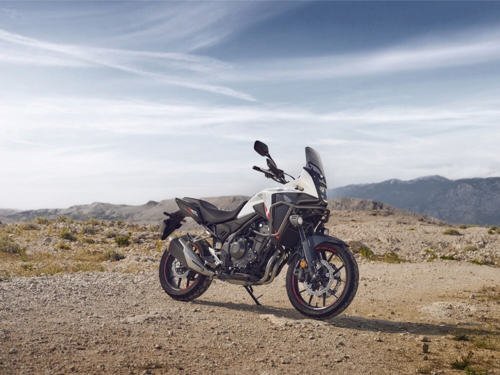 Honda NX500: tutte le immagini