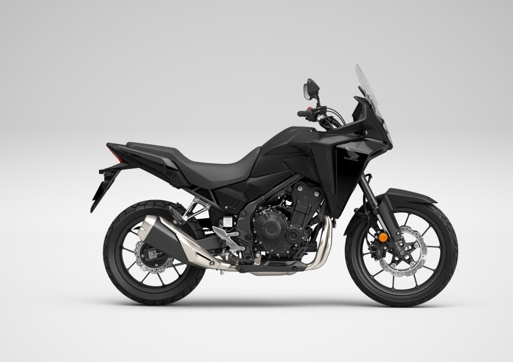 Honda NX500: tutte le immagini