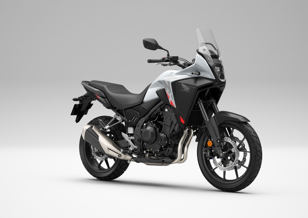 Honda NX500: tutte le immagini
