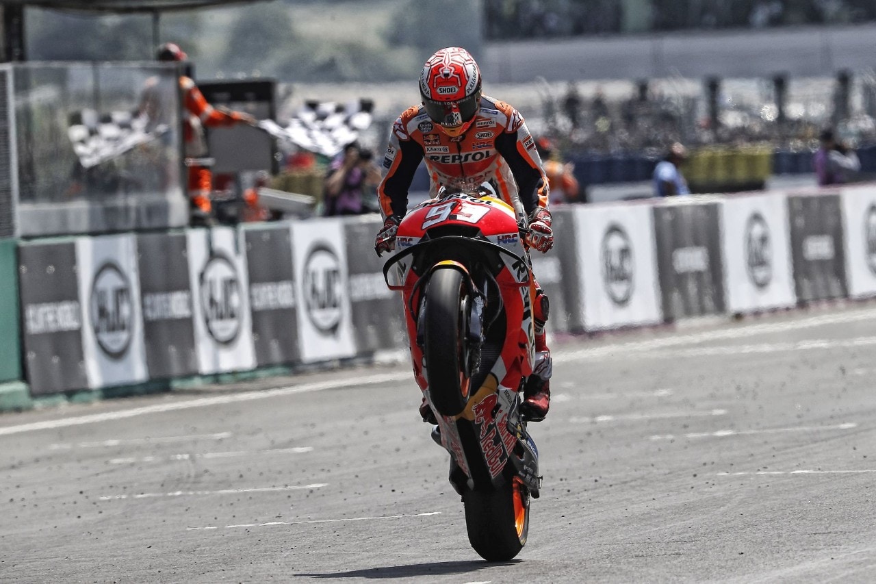 In Francia sul tracciato di Le Mans Marc Marquez taglia il traguardo in prima posizione