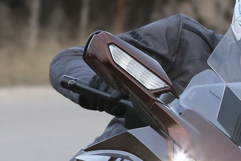 Specchietti retrovisori aftermarket: cosa sapere prima di cambiarli