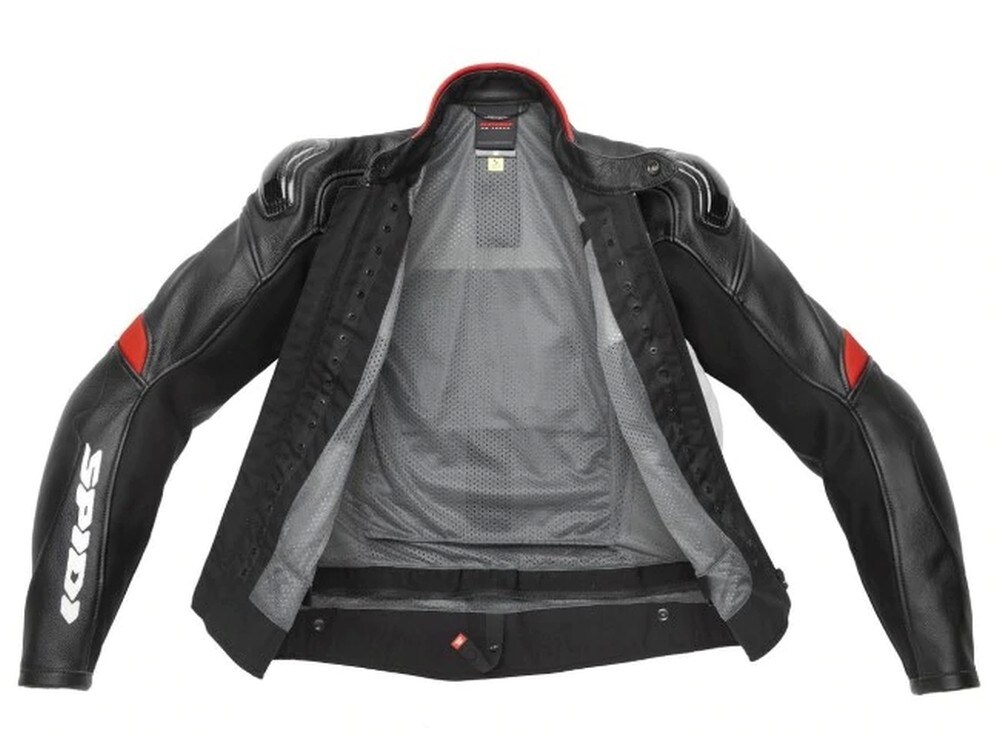 Capi protettivi da moto: il rischio-imbuto della marcatura inglese