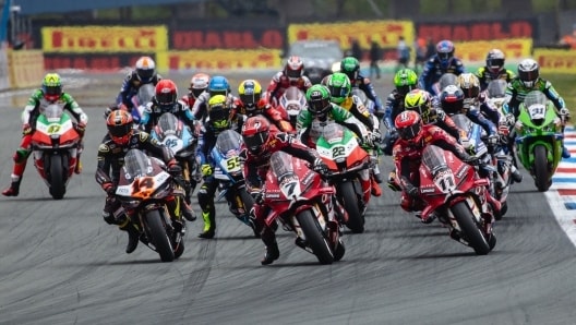 Davvero i freni in carbonio arrivano in SBK? Capiamo meglio di cosa si parla 