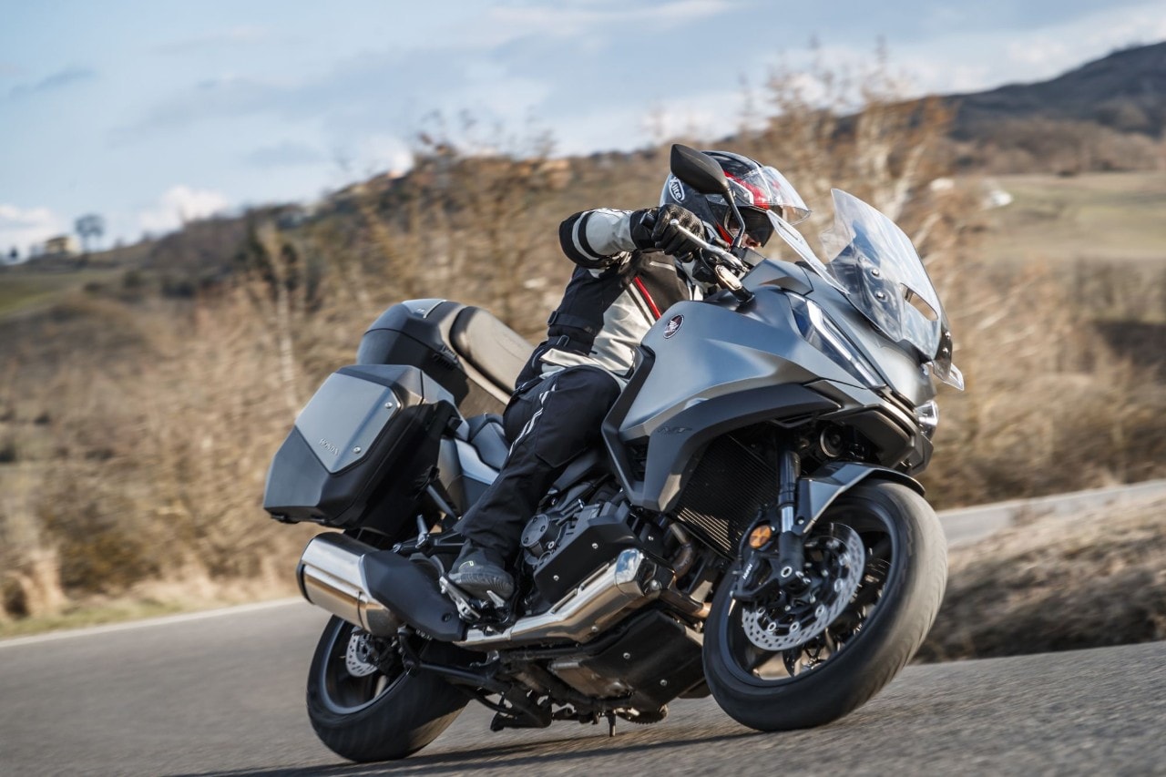 Honda NT1100 DCT VS Yamaha Tracer 9 GT: viaggiatori cercasi