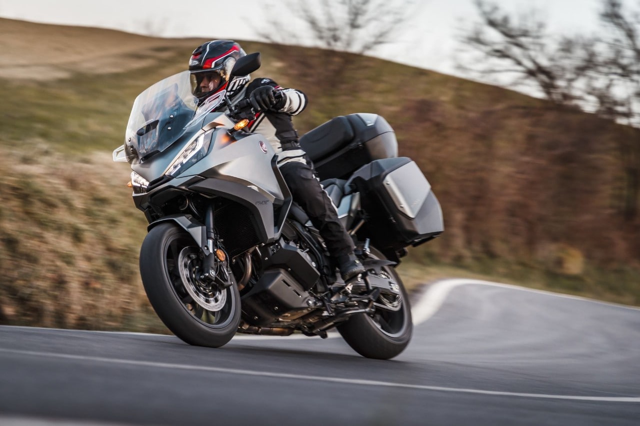 Honda NT1100 DCT VS Yamaha Tracer 9 GT: viaggiatori cercasi