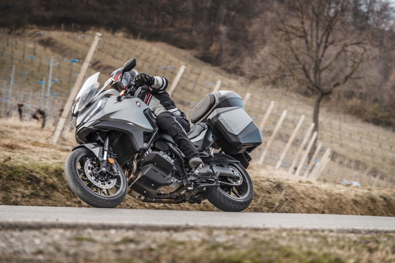 Honda NT1100 DCT VS Yamaha Tracer 9 GT: viaggiatori cercasi