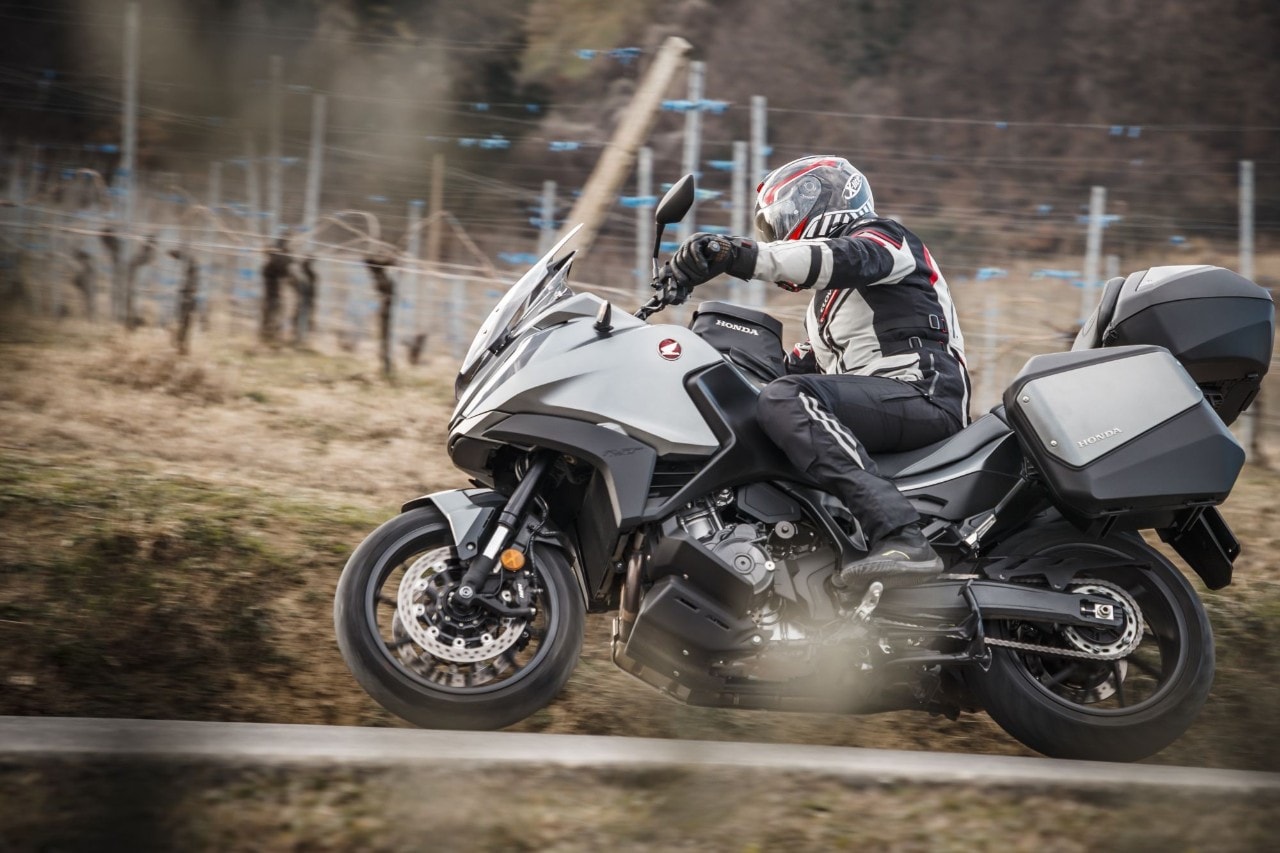 Honda NT1100 DCT VS Yamaha Tracer 9 GT: viaggiatori cercasi