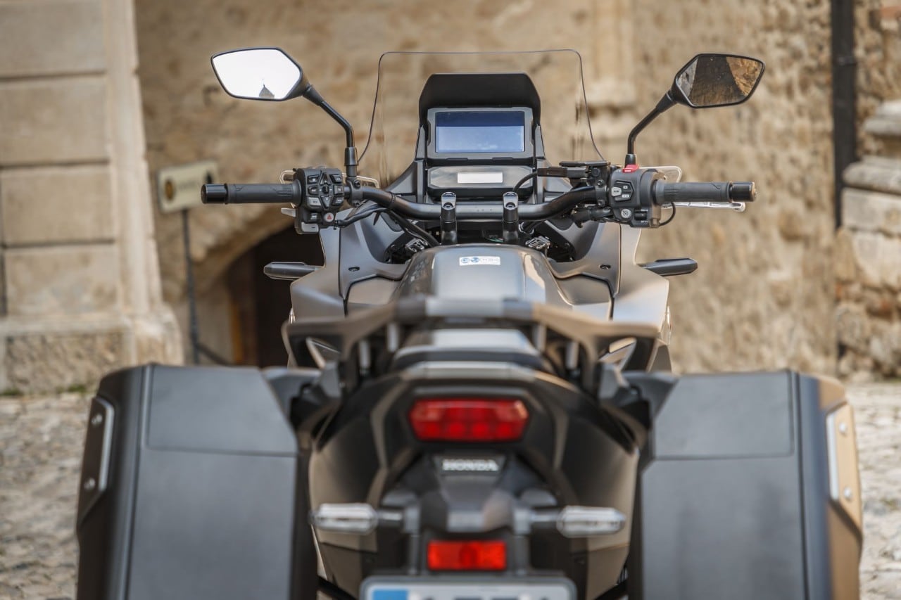 Honda NT1100 DCT VS Yamaha Tracer 9 GT: viaggiatori cercasi