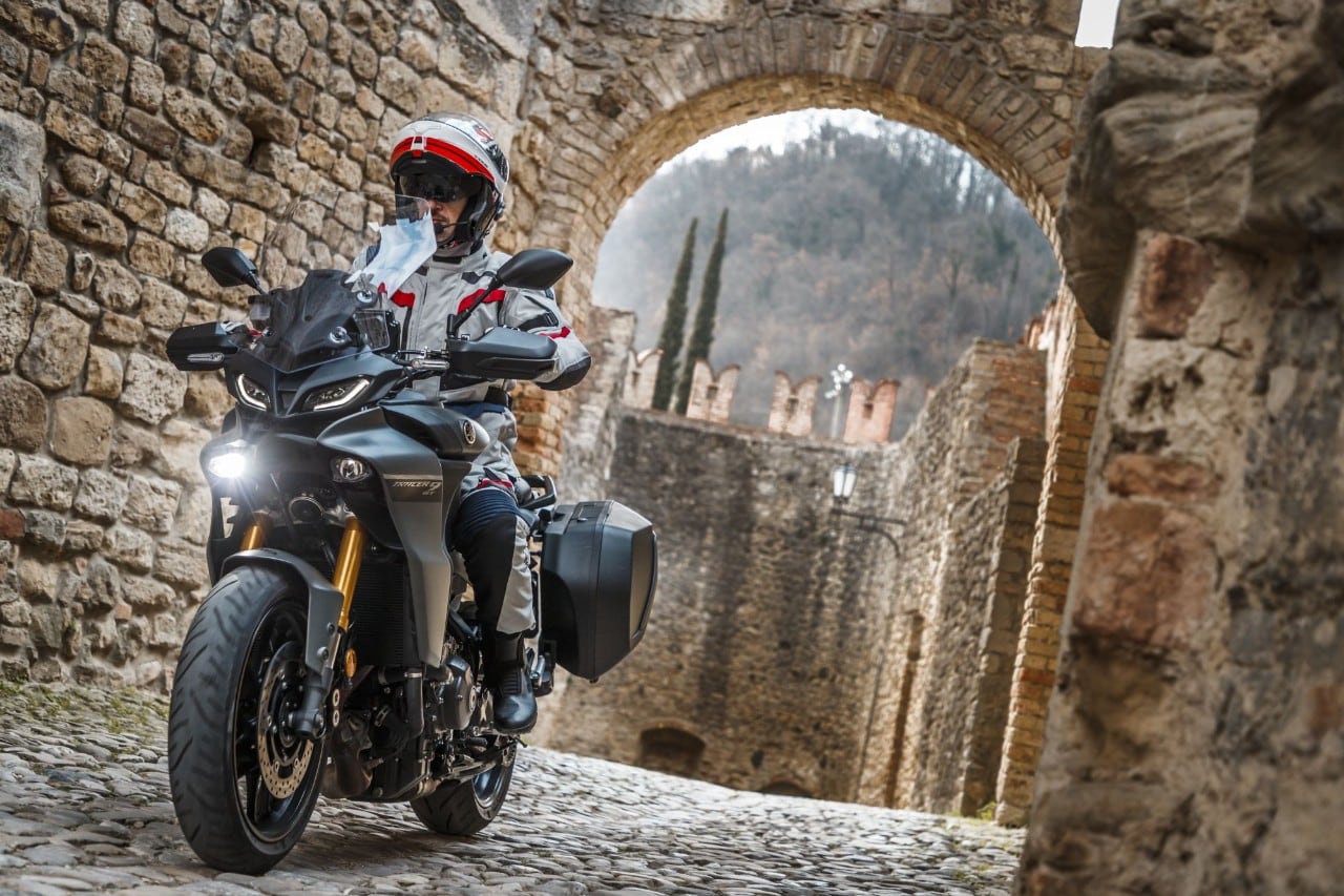 Honda NT1100 DCT VS Yamaha Tracer 9 GT: viaggiatori cercasi