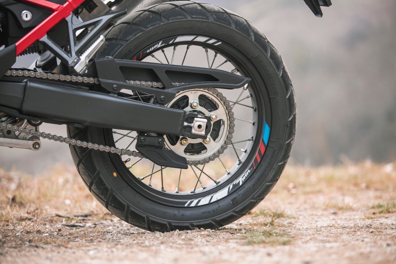 Honda Africa Twin 1100 VS Husqvarna Norden 901: non  SOLO rally!