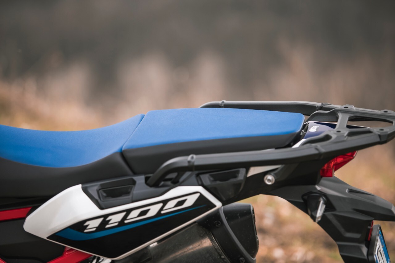 Honda Africa Twin 1100 VS Husqvarna Norden 901: non  SOLO rally!