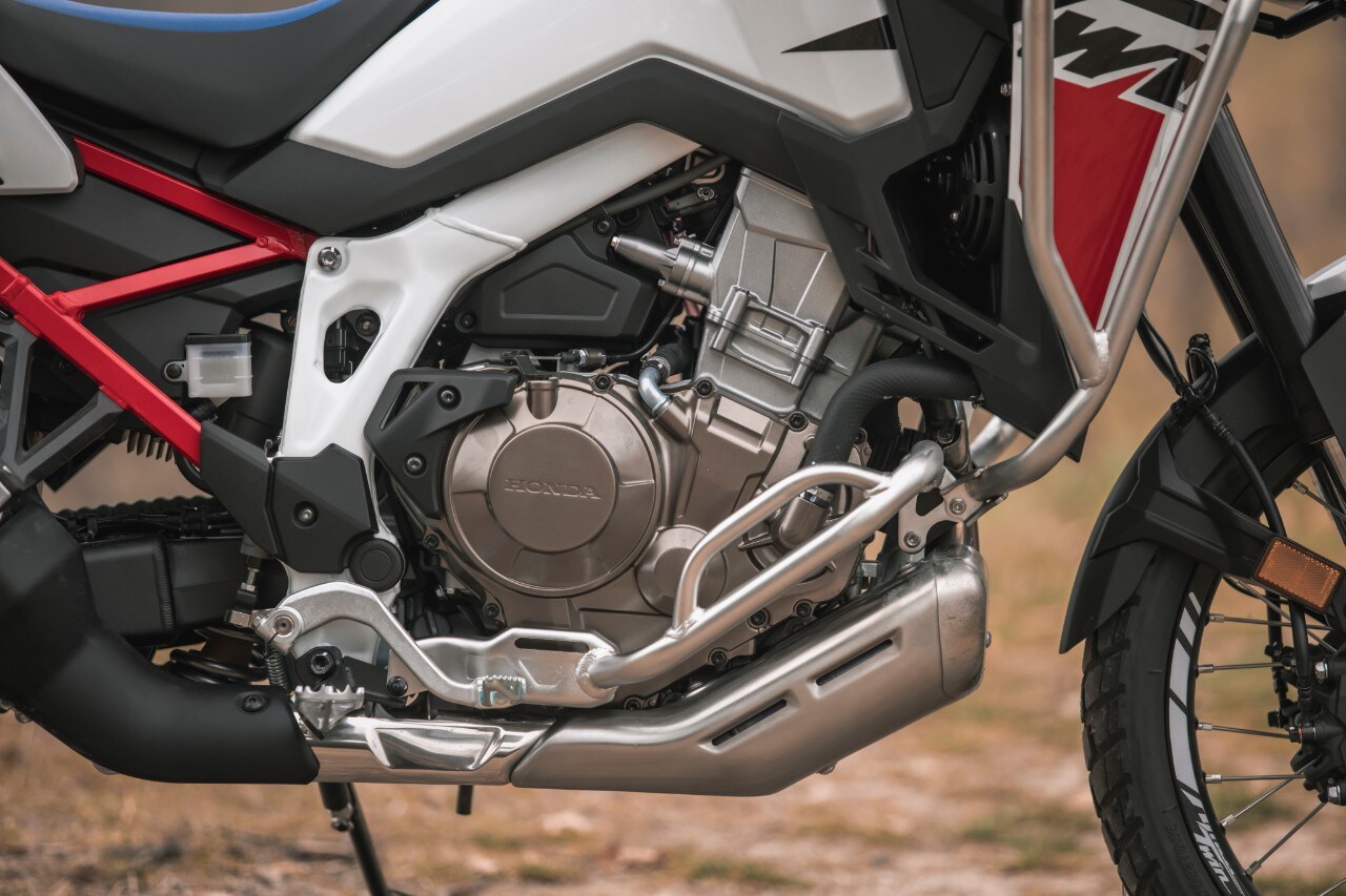 Honda Africa Twin 1100 VS Husqvarna Norden 901: non  SOLO rally!