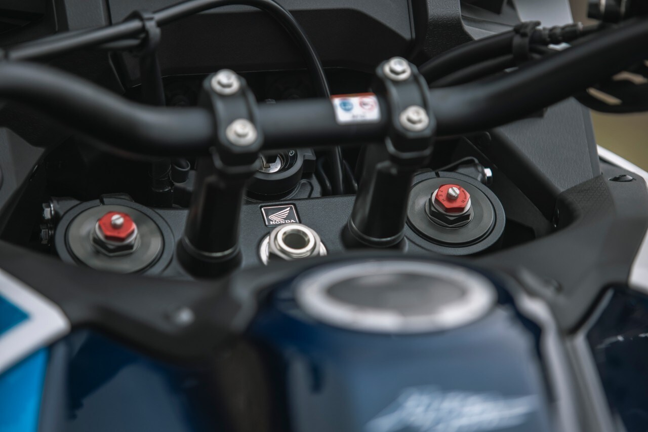 Honda Africa Twin 1100 VS Husqvarna Norden 901: non  SOLO rally!