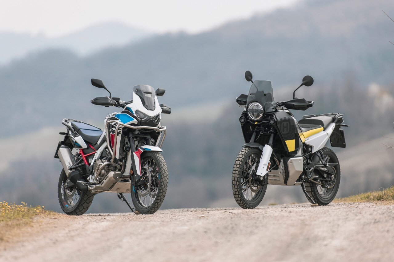 Honda Africa Twin 1100 VS Husqvarna Norden 901: non  SOLO rally!
