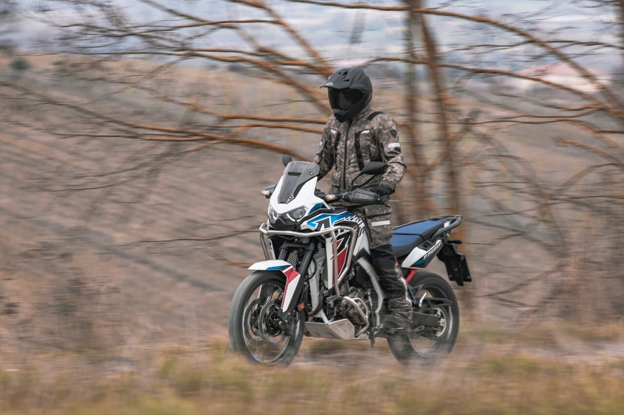 Honda Africa Twin 1100 VS Husqvarna Norden 901: non  SOLO rally!