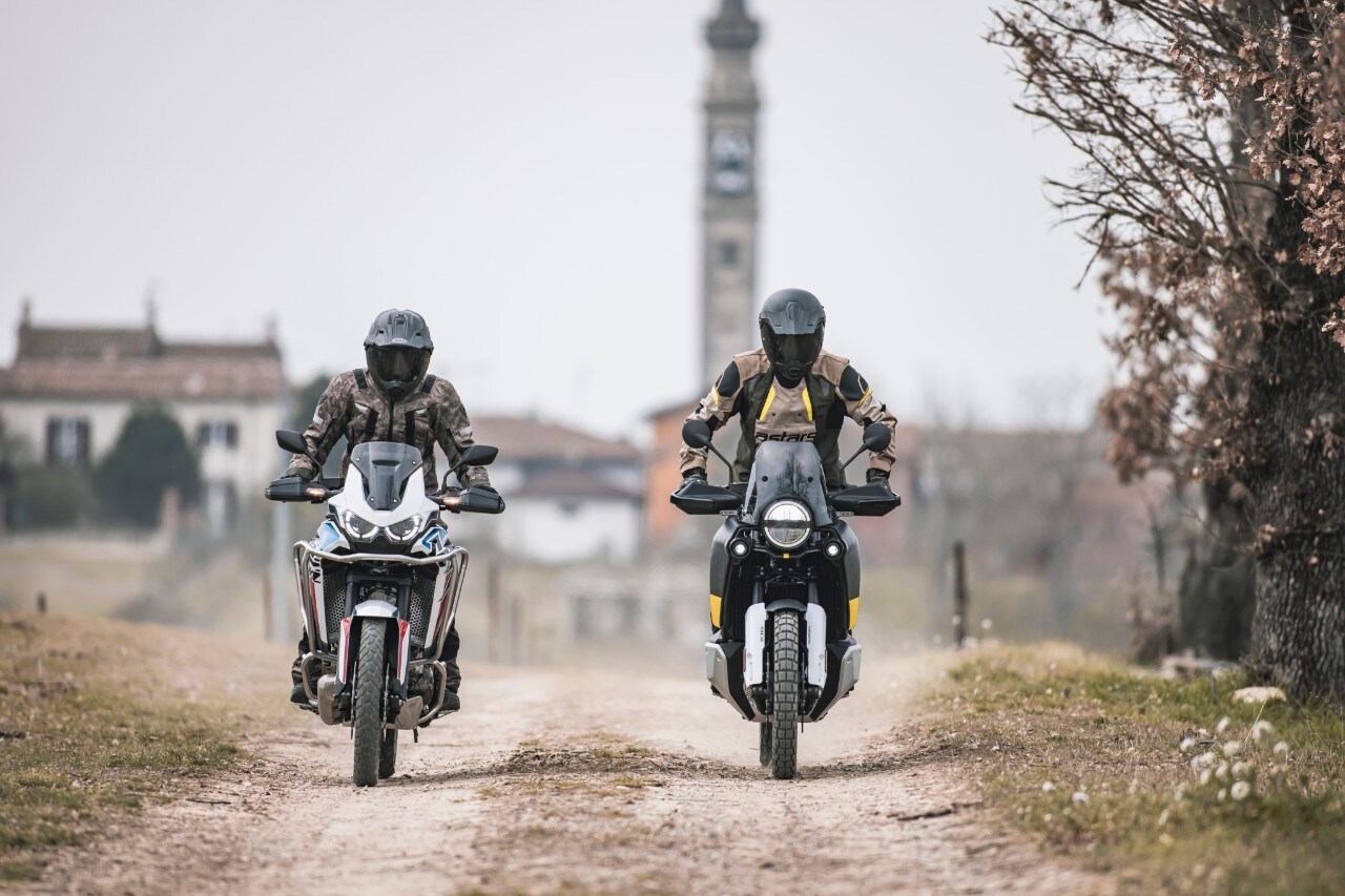 Honda Africa Twin 1100 VS Husqvarna Norden 901: non  SOLO rally!