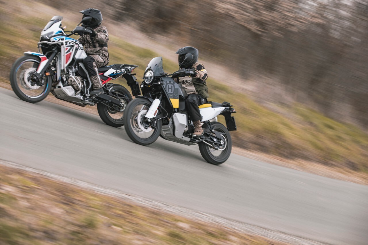 Honda Africa Twin 1100 VS Husqvarna Norden 901: non  SOLO rally!