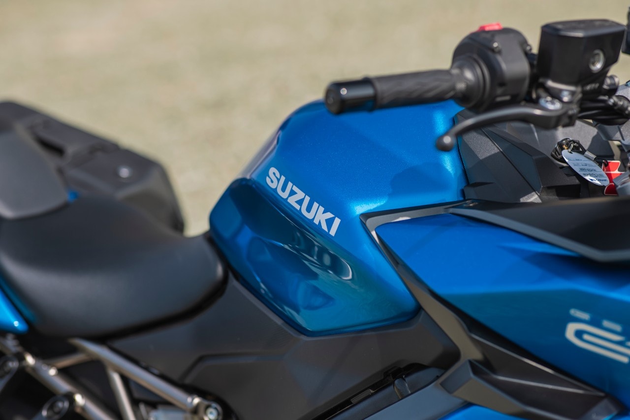 Kawasaki Versys 1000 SE Grand Tourer VS Suzuki GSX-S 1000 GT, variazioni sul tema!