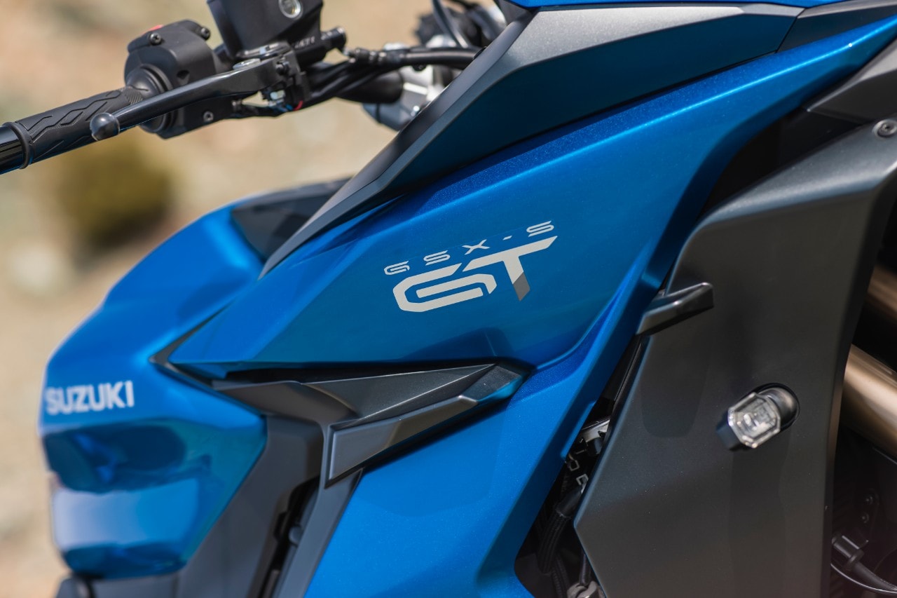 Kawasaki Versys 1000 SE Grand Tourer VS Suzuki GSX-S 1000 GT, variazioni sul tema!