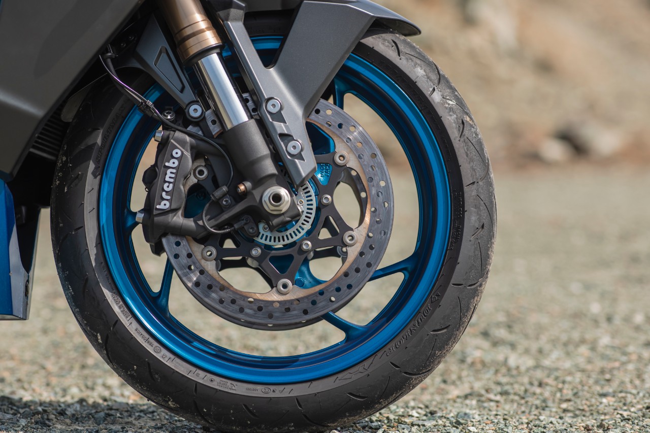 Kawasaki Versys 1000 SE Grand Tourer VS Suzuki GSX-S 1000 GT, variazioni sul tema!