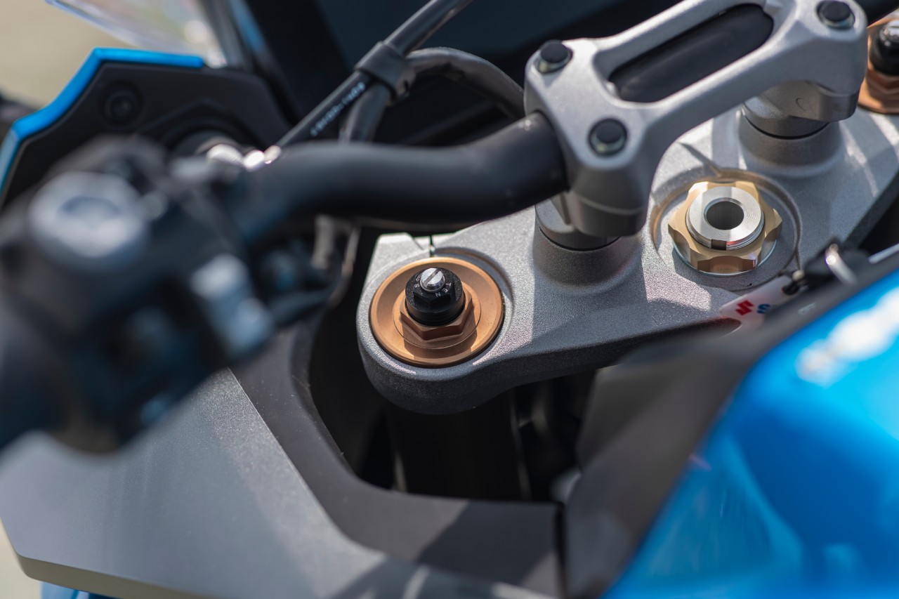 Kawasaki Versys 1000 SE Grand Tourer VS Suzuki GSX-S 1000 GT, variazioni sul tema!