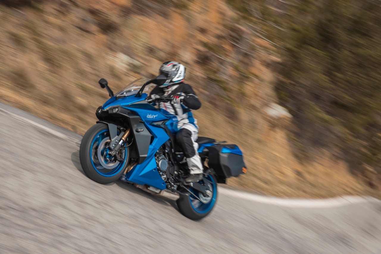 Kawasaki Versys 1000 SE Grand Tourer VS Suzuki GSX-S 1000 GT, variazioni sul tema!