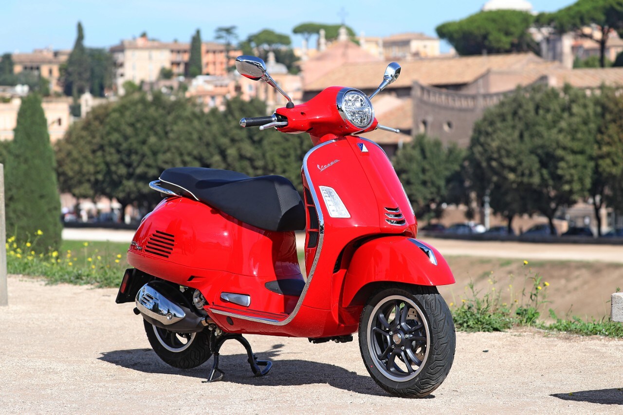 Vespa GTS
