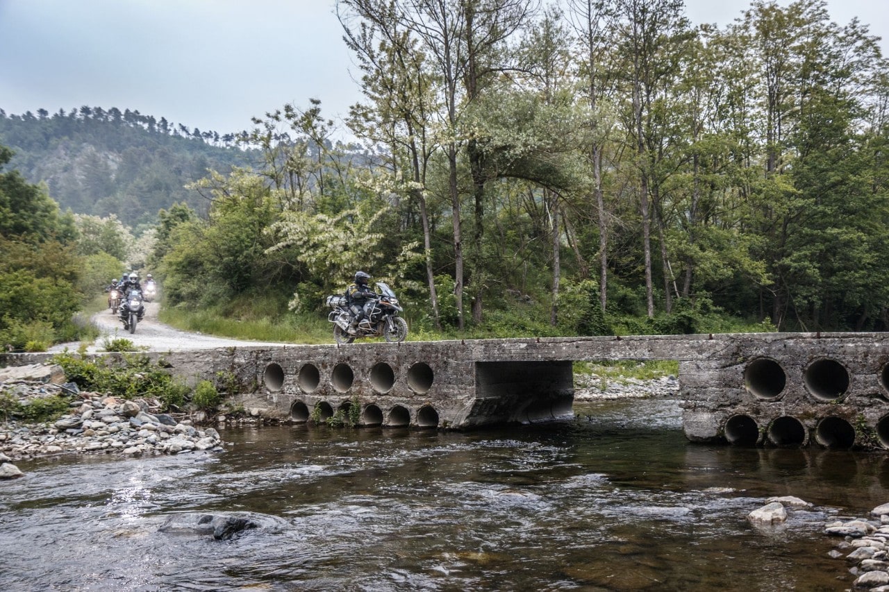Sestriere, il pianeta delle maxienduro