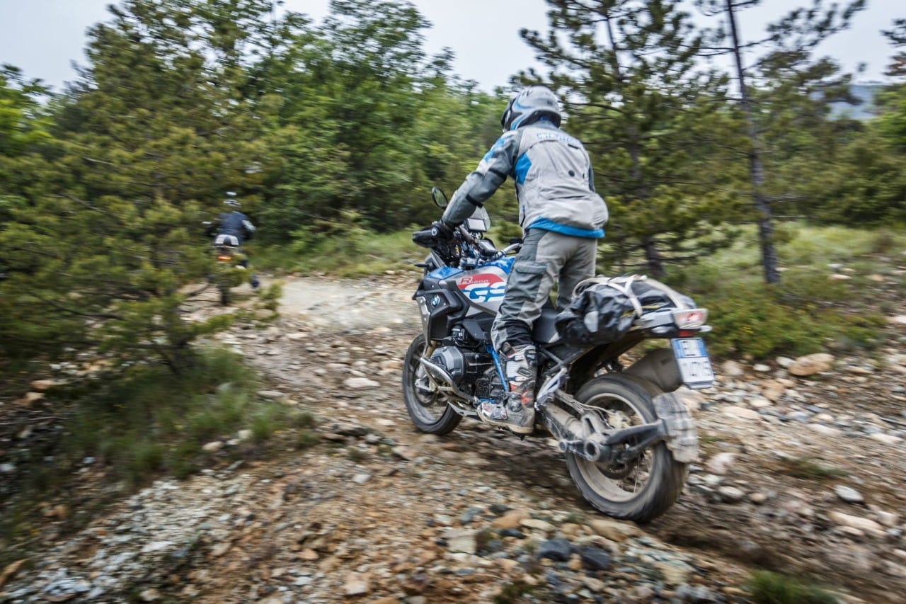 Sestriere, il pianeta delle maxienduro