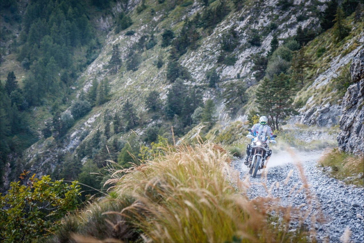 Sestriere, il pianeta delle maxienduro