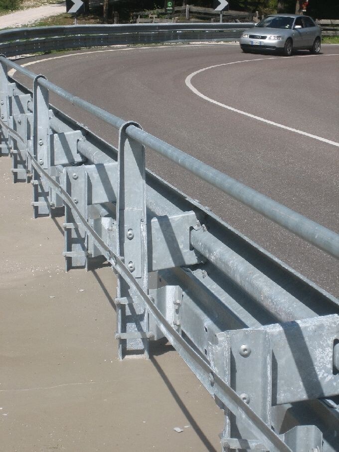 Guardrail moto: un decreto che poteva essere migliore. Ecco perché