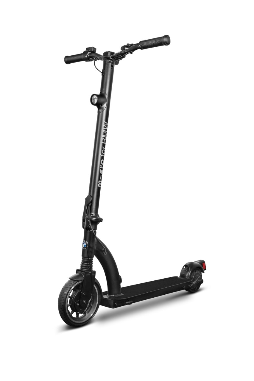 BMW lancia il monopattino elettrico