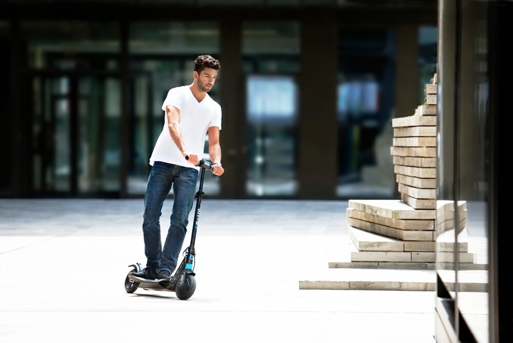 Micro Merlin: il monopattino ha il cruise control