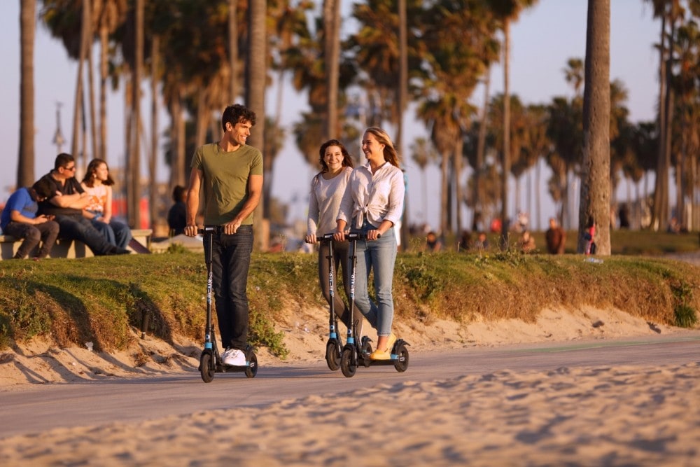 Micro Merlin: il monopattino ha il cruise control