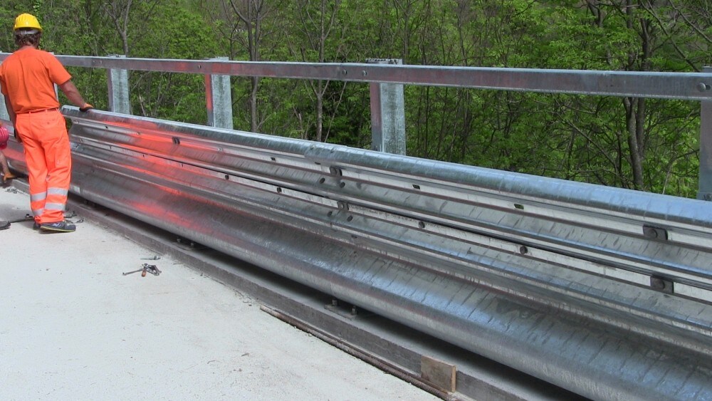 Guardrail salvamotociclisti: ce n’è sempre più bisogno