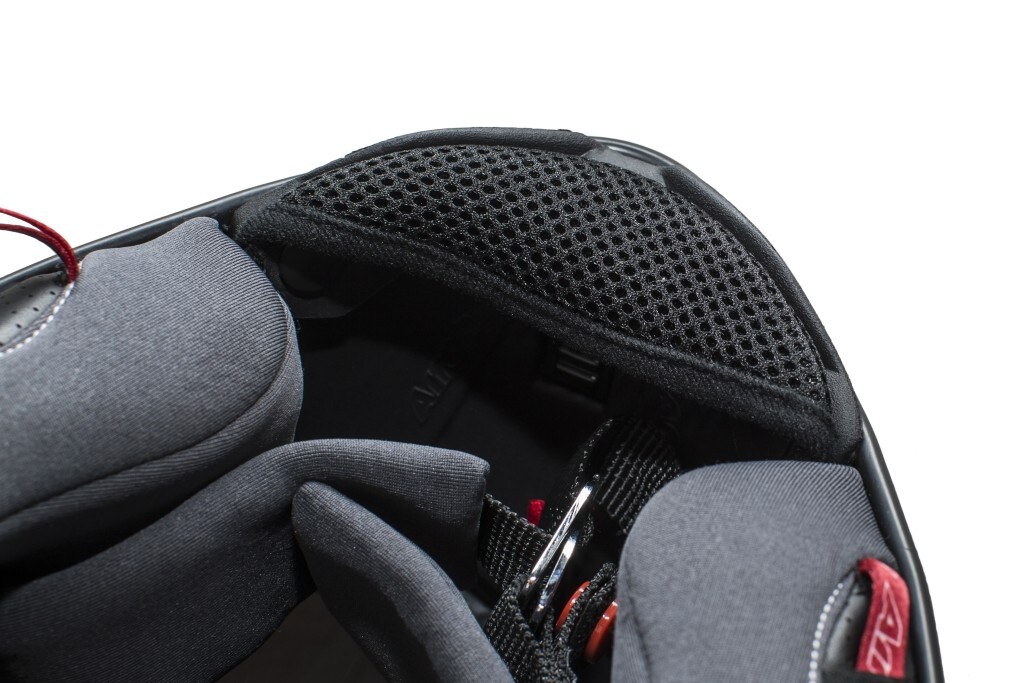 Sorpresa: c’è ancora chi non porta il casco