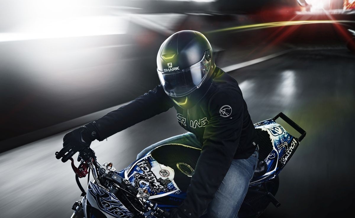 Olanda: stop alle luci sul casco