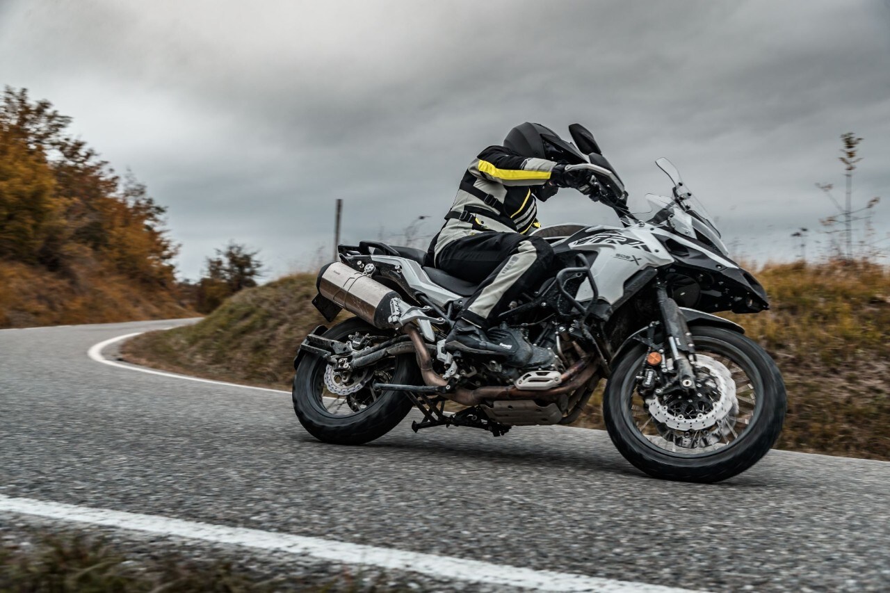 Comparativa crossover 500: Benelli SFIDA Honda e Voge 