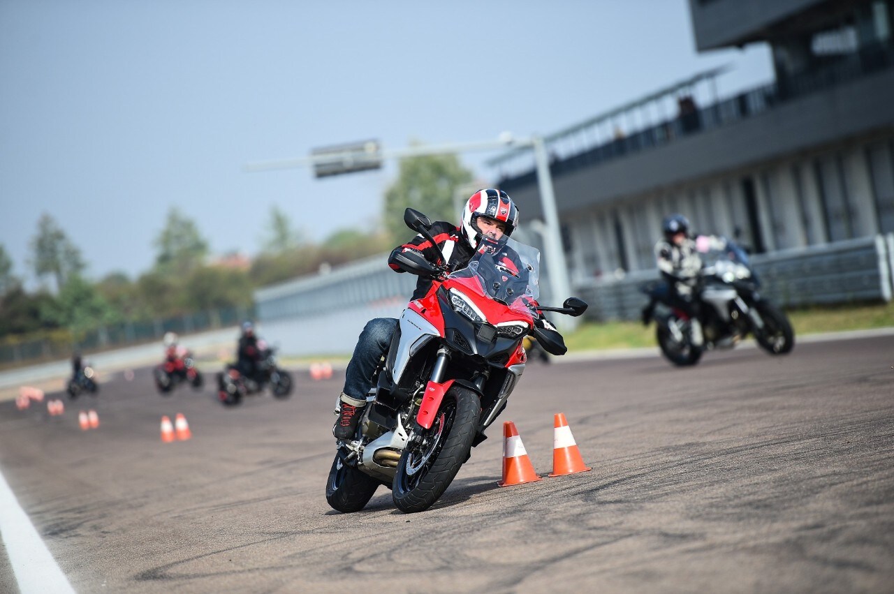 Ripartono i corsi Ducati Riding Experience
