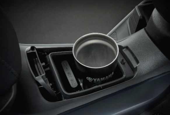 Yamaha EMF: lo scooter elettrico con batterie intercambiabili