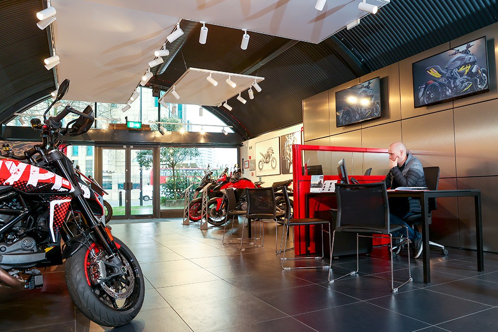 Ducati TORNA a Londra 